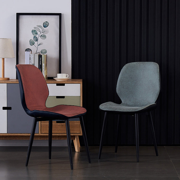Chaises de salle à manger sans accoudoirs en cuir modernes, chaise latérale à oreilles avec pieds noirs