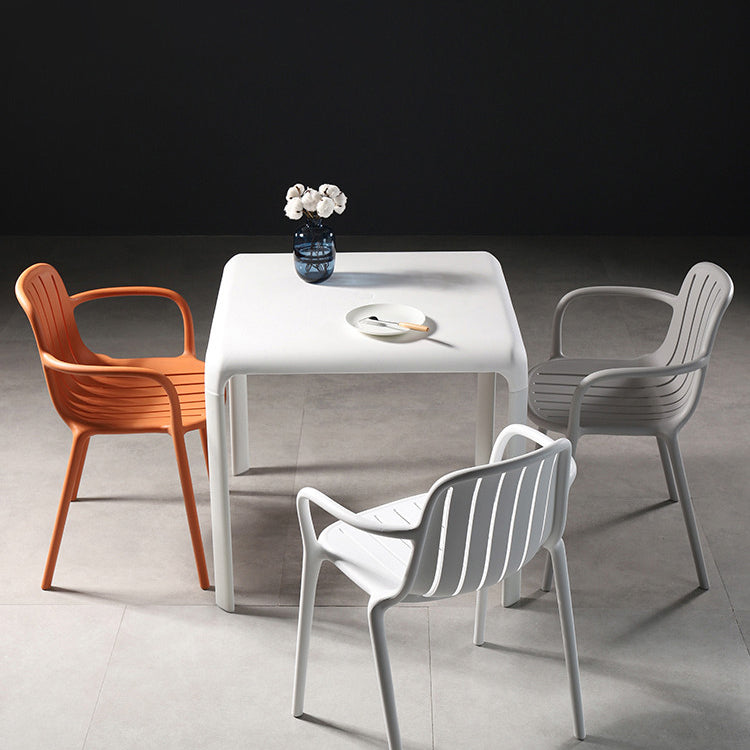 Chaise de salle à manger contemporaine en plastique, chaise latérale arrière Windsor pour usage domestique