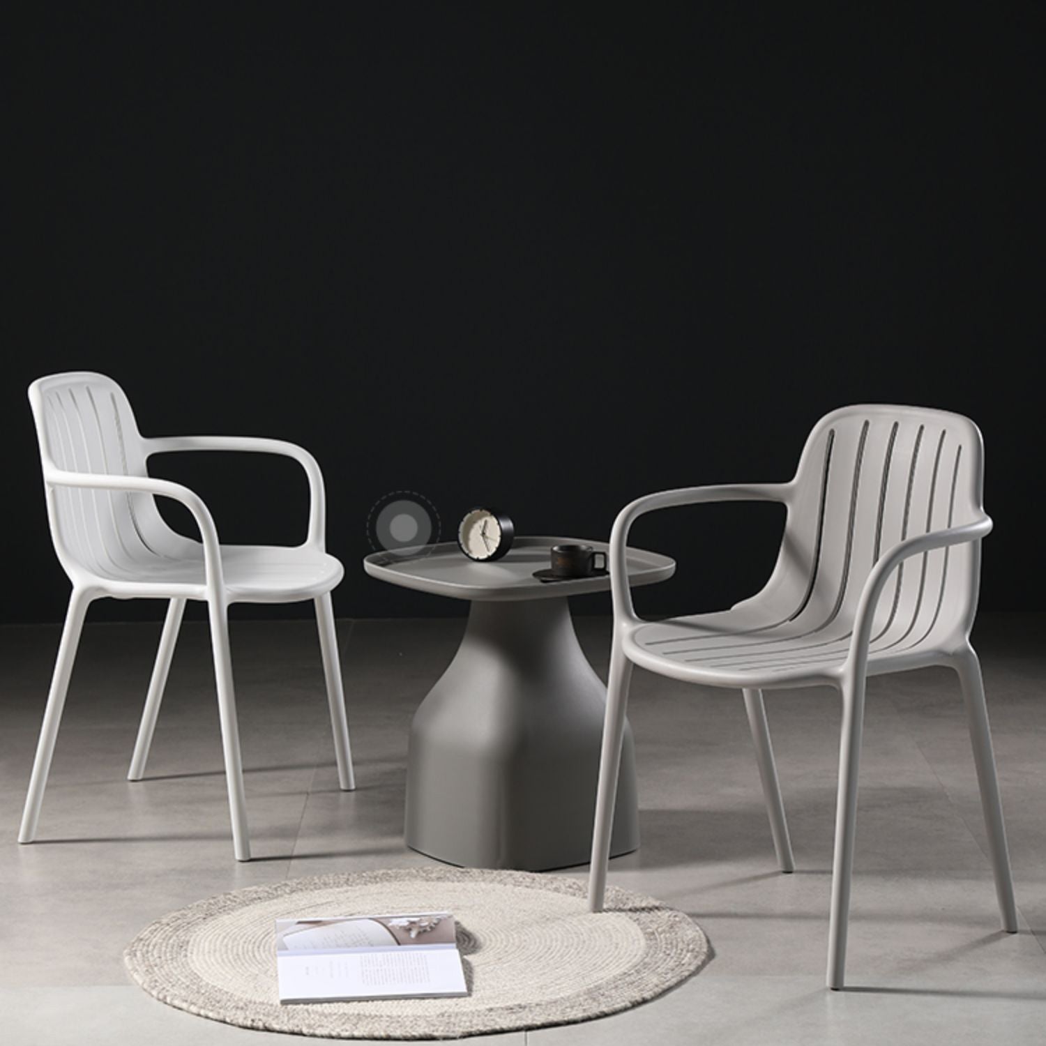Chaise de salle à manger contemporaine en plastique, chaise latérale arrière Windsor pour usage domestique