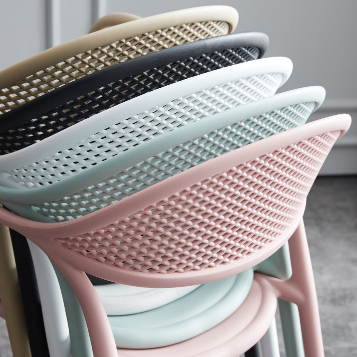 Chaise de fauteuil en plastique contemporain Open Danding Dining Dining Side Claid for Kitchen