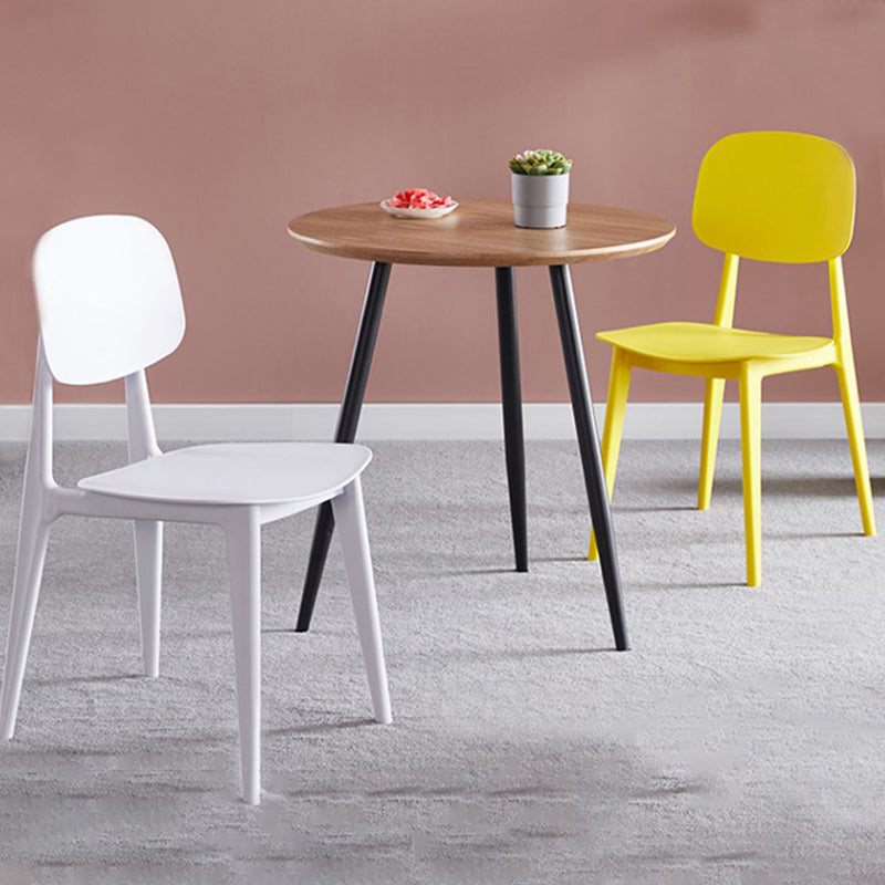 Plastic nordique Open Danding Dining Claid 32 "H Chaise de salle à manger pour restaurant