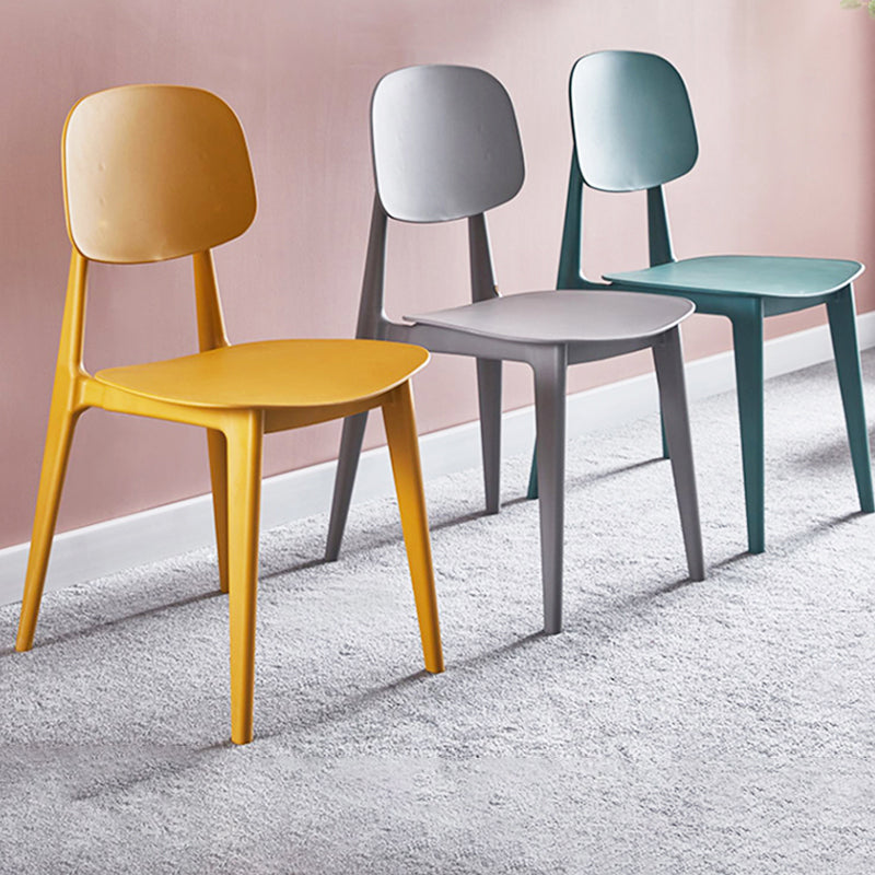 Plastic nordique Open Danding Dining Claid 32 "H Chaise de salle à manger pour restaurant