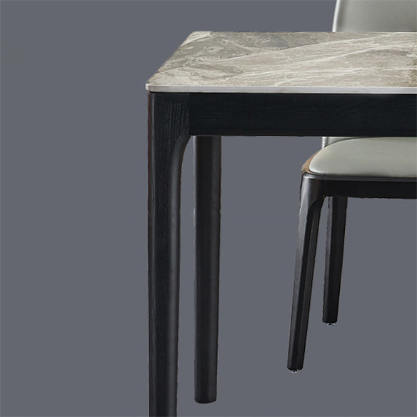 Esstisch im minimalistischen Stil mit Rechteckform -Tisch und gepolsterten Stühlen