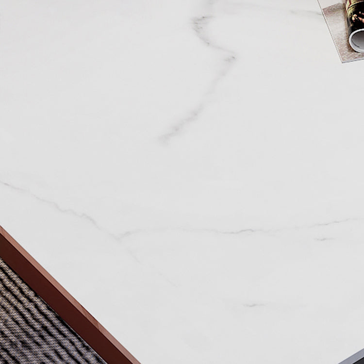 Esszimmer setzt zeitgemäß mit Sintersteintisch und gepolsterten Stühlen