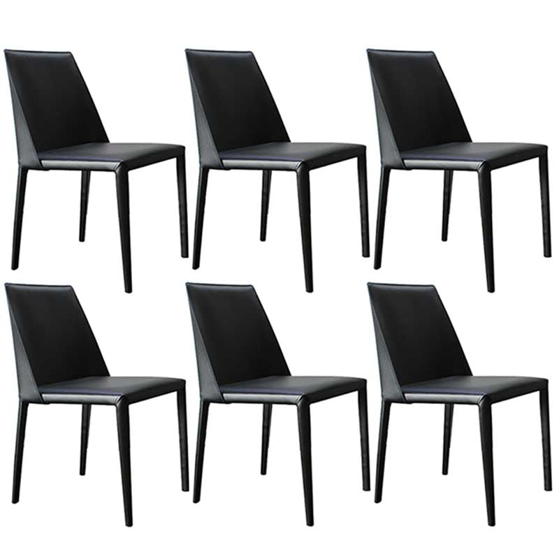 Chaise contemporaine à dossier solide, chaise en cuir de 18 pouces de large avec 4 pieds en métal pour la maison
