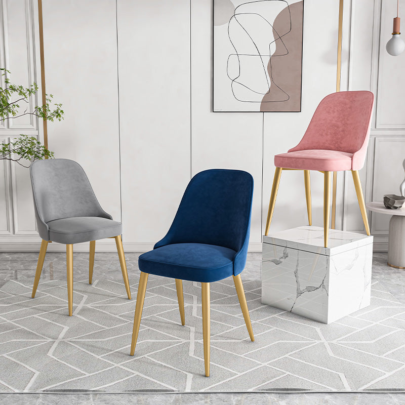 Chaise de salle à manger à dossier solide mental moderne, chaise de cuisine dorée à manger
