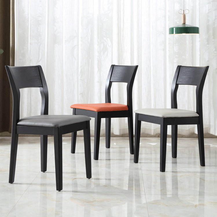 Chaise de salle à manger contemporaine, chaise latérale ouverte de 16 pouces de large avec 4 pieds en bois noir pour un usage domestique