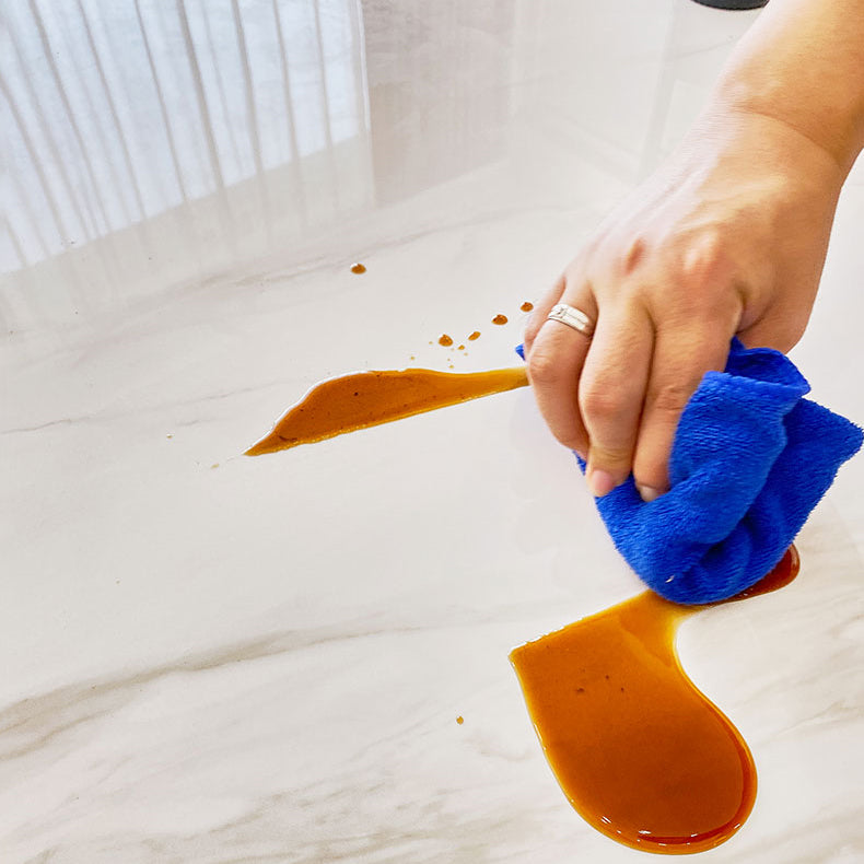 Zeitgenössischer Esssatz Metallrahmen Rechteck weißer Schiefer -Esstisch für Zuhause