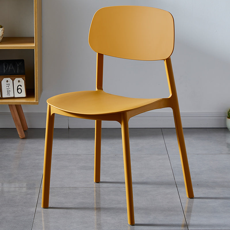 Chaise de salle à manger contemporaine en plastique, finition mate, chaise latérale de salle à manger à dossier ouvert