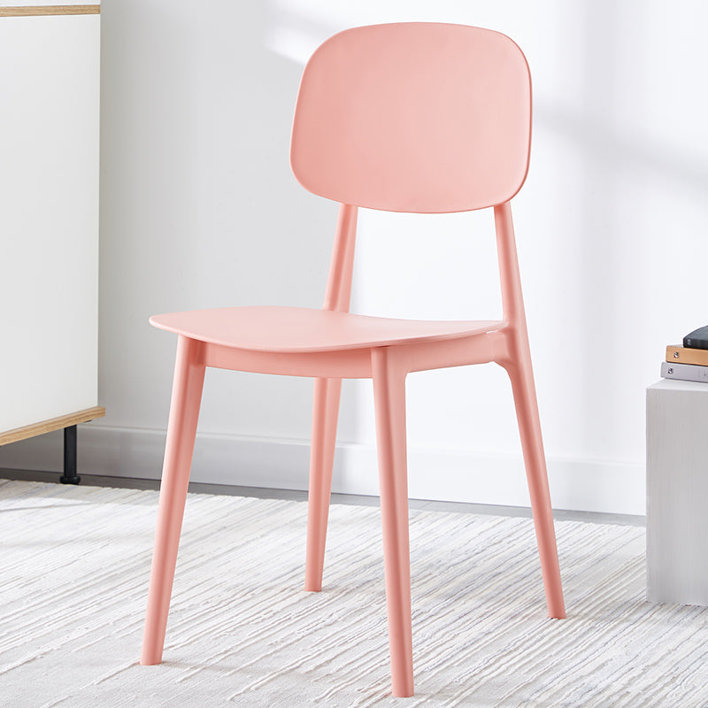 Chaise de salle à manger contemporaine en plastique, finition mate, chaise latérale de salle à manger à dossier ouvert