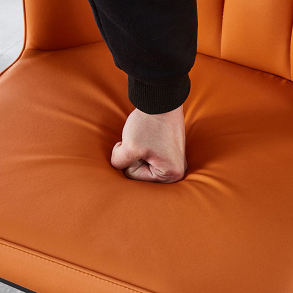 Tisch im minimalistisch