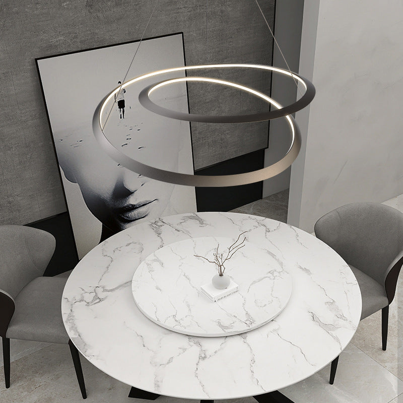 Luces de techo colgantes de metal modernas Candelera colgante lineal para sala de estar