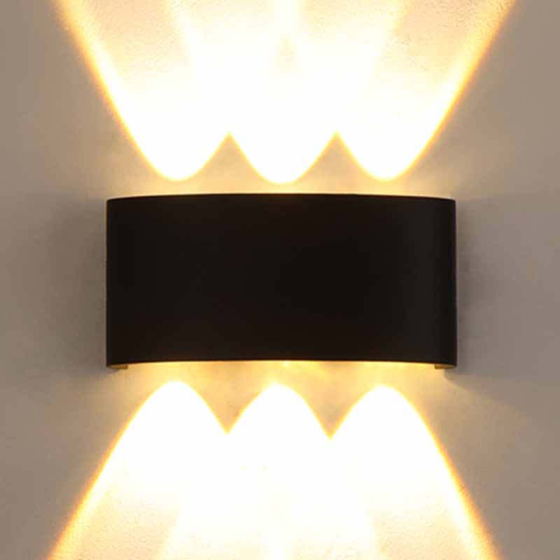 Pronzo della parete della casa con pale per la casa per le vetrici.