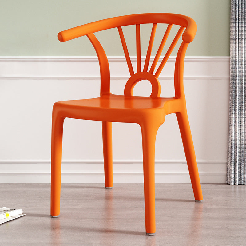 Salle à manger moderne Windsor chaises arrière chaise sans bras de salle à manger en plastique pour la cuisine