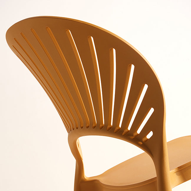 Chaise latérale arrière en plastique moderne Windsor 33" H dinant la chaise pour le restaurant