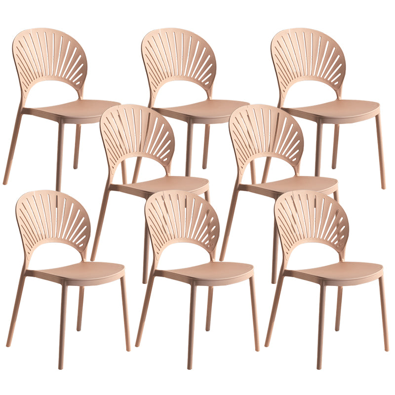 Chaise latérale arrière en plastique moderne Windsor 33" H dinant la chaise pour le restaurant