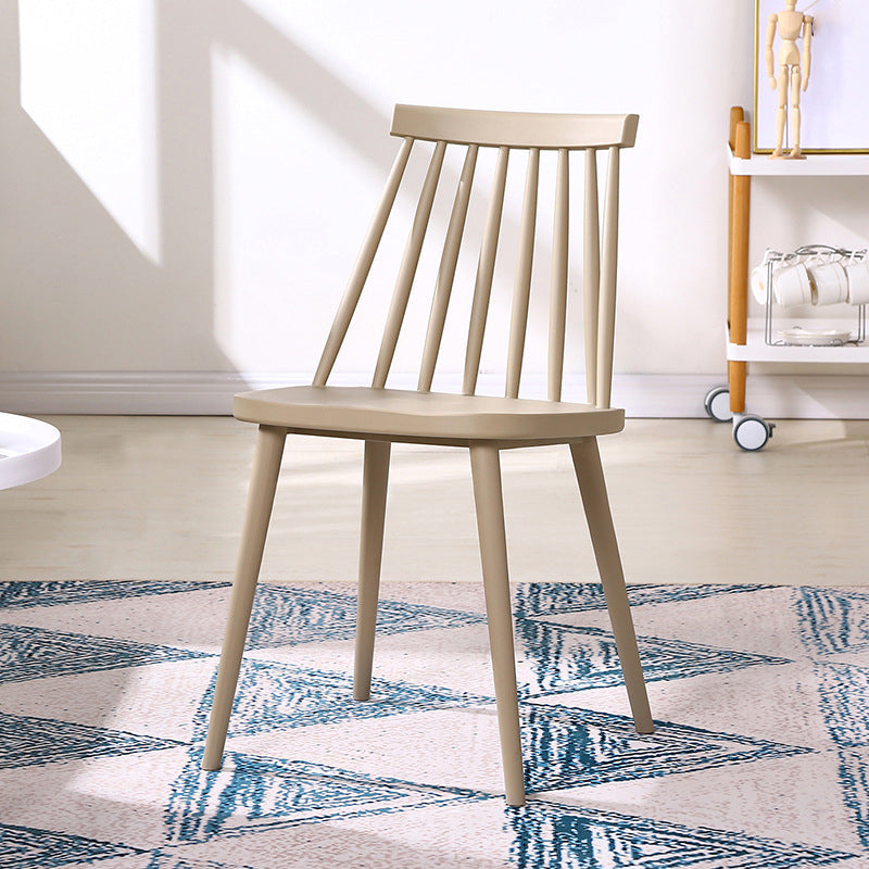 Chaise en plastique intérieure moderne