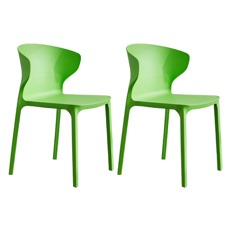 Chaise de salle à manger empilable en plastique à oreilles de fauteuil contemporain à la maison