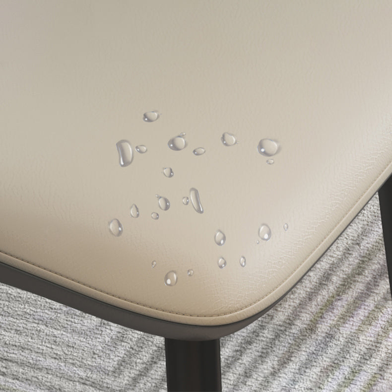 Chaise d'appoint en similicuir de style industriel avec 4 pieds en métal, chaise d'appoint à dossier ouvert