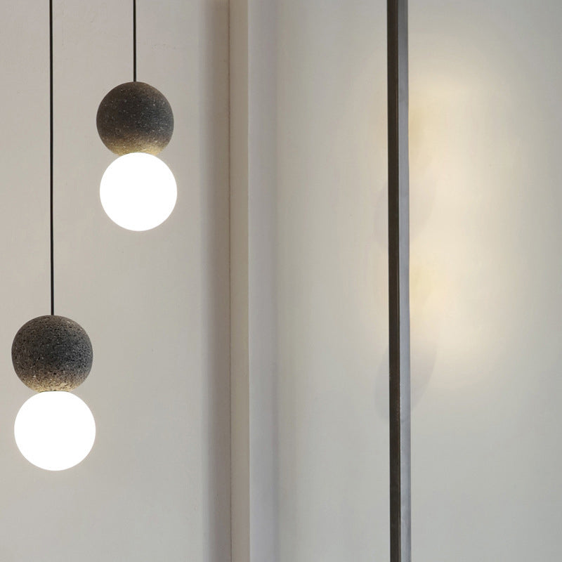 Neuheit einfacher Schneeball -Anhänger Zement 1 Leichtes Wohnzimmer Licht in Schwarz mit Milchglasschatten