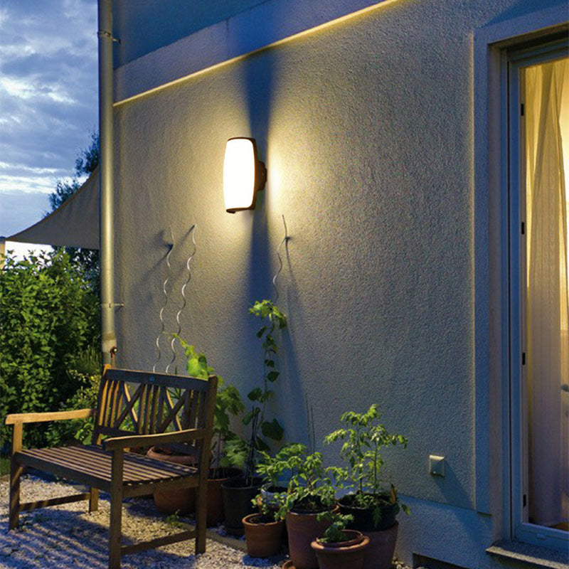 Geometric Shade Wall Lighting Modern Style Metal 1 Light Sconce Light in Black