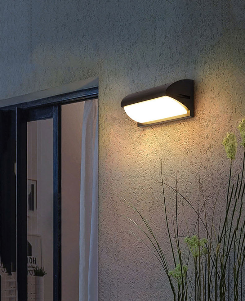 Geometric Shade Wall Lighting Modern Style Metal 1 Light Sconce Light in Black