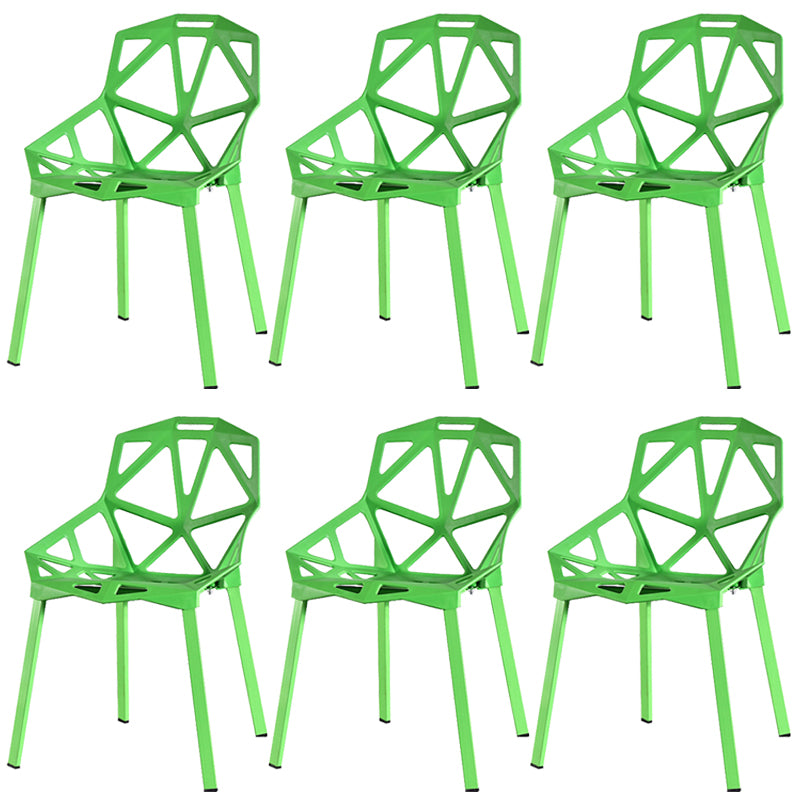 Chaise de salle à manger sans bras en plastique contemporain chaise latéral croisée pour usage à domicile