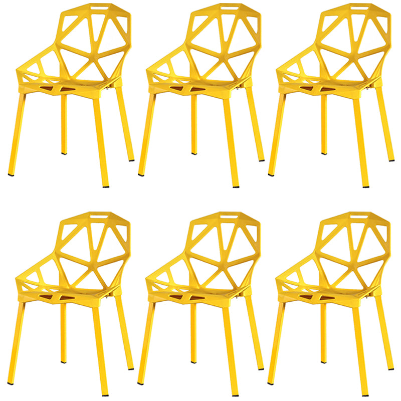 Chaise de salle à manger sans bras en plastique contemporain chaise latéral croisée pour usage à domicile