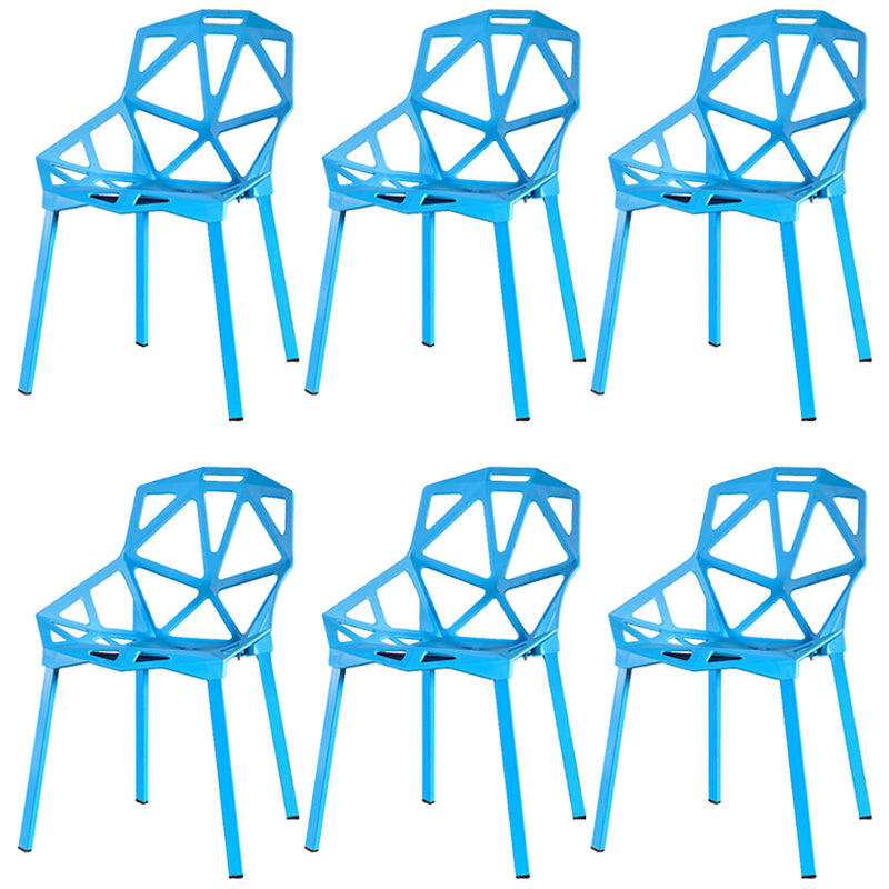 Chaise de salle à manger sans bras en plastique contemporain chaise latéral croisée pour usage à domicile
