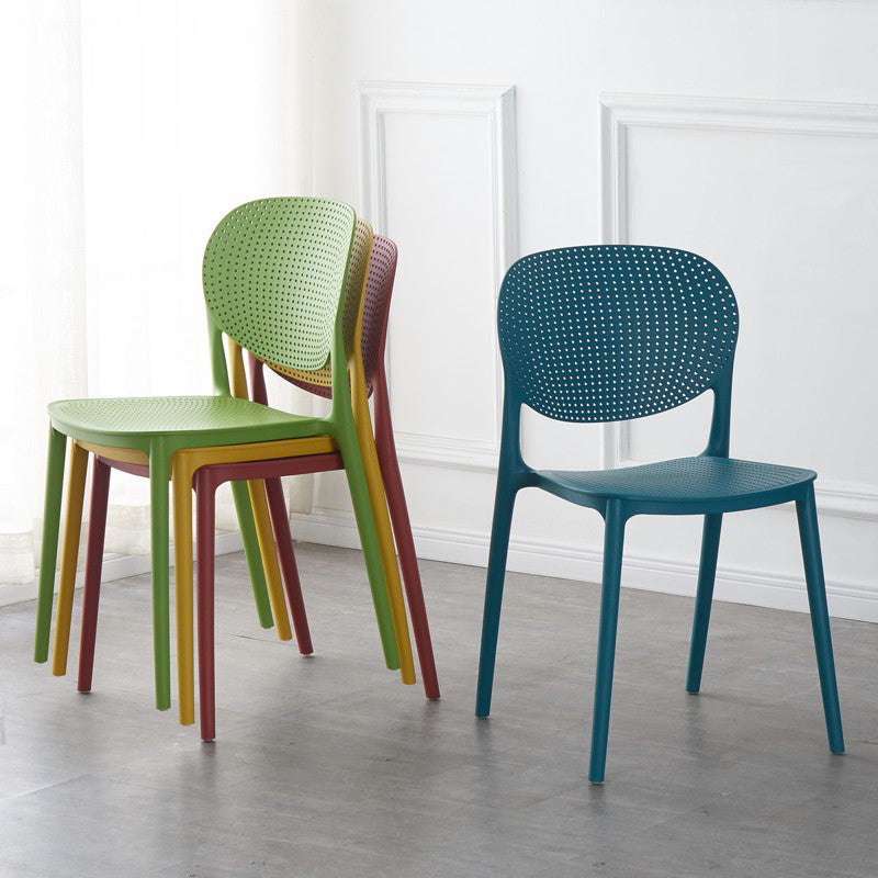 Chaise d'appoint en plastique de Style Glam, finition mate, chaise de salle à manger à dossier ouvert pour salle à manger