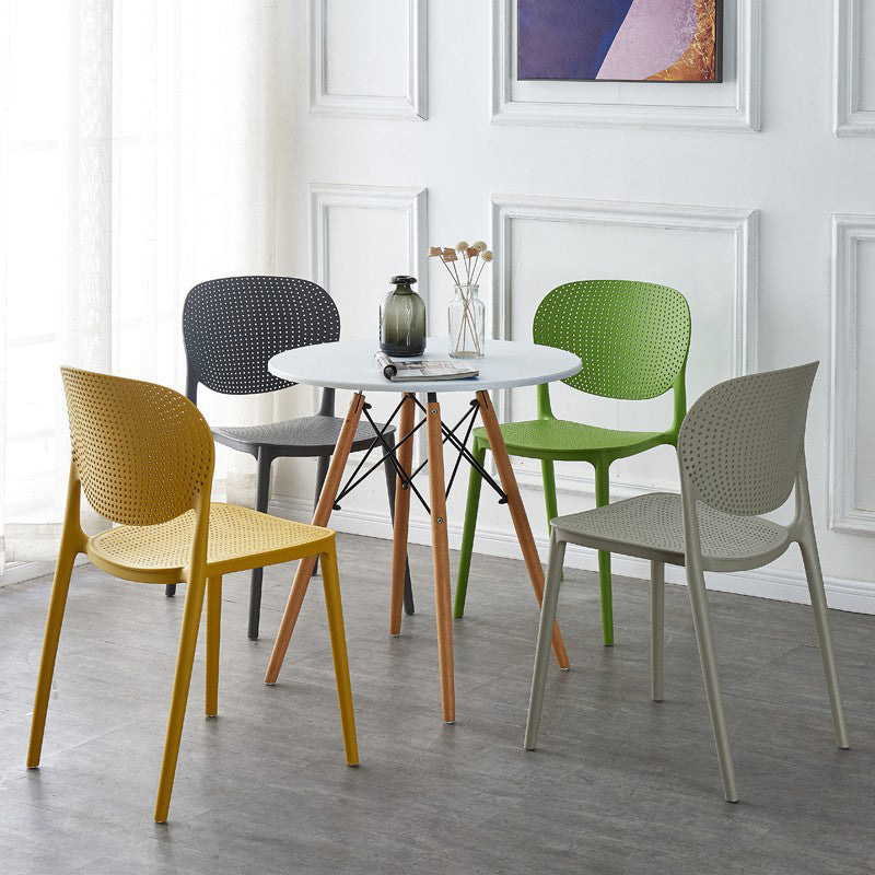 Chaise d'appoint en plastique de Style Glam, finition mate, chaise de salle à manger à dossier ouvert pour salle à manger