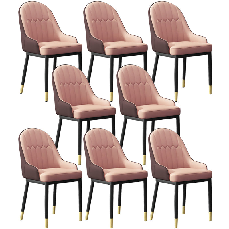Chaise de bras de salle à manger moderne en cuir chaises arrière solides avec des jambes en métal
