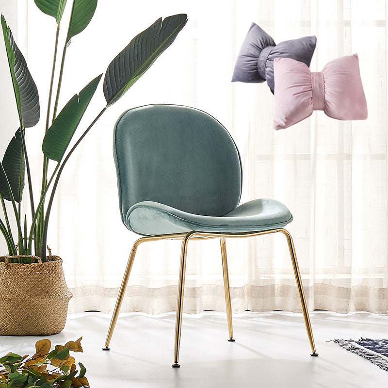 Metal Scandinavian Restaurant Side Chair Matte Finish Wingback Dining Chair