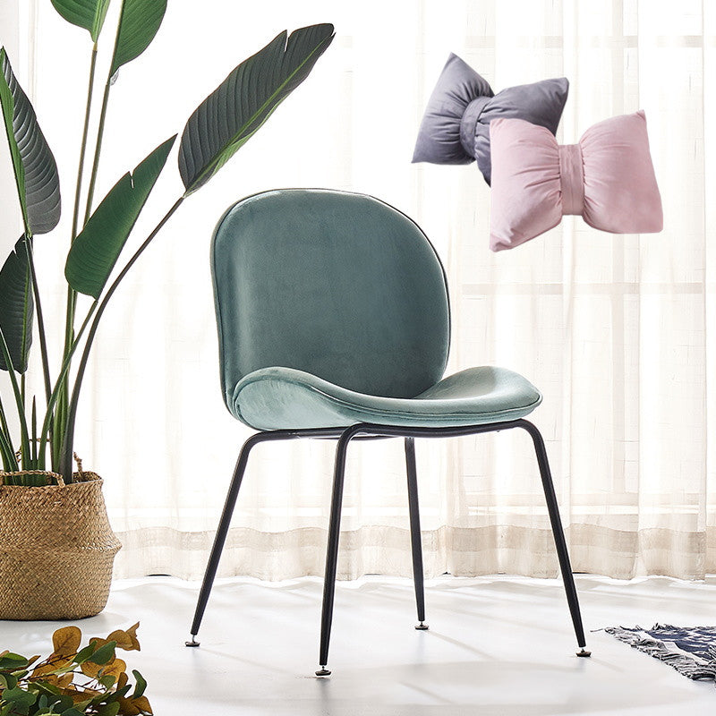 Metal Scandinavian Restaurant Side Chair Matte Finish Wingback Dining Chair