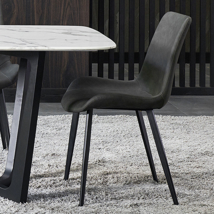 Chaise de salle à manger en cuir PU de style moderne, chaise Parsons de 18 pouces de large pour un usage domestique