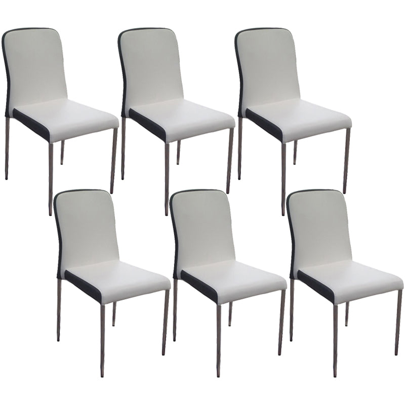 Chaise d'appoint contemporaine en cuir à dossier solide, chaises de salle à manger empilables noires et blanches