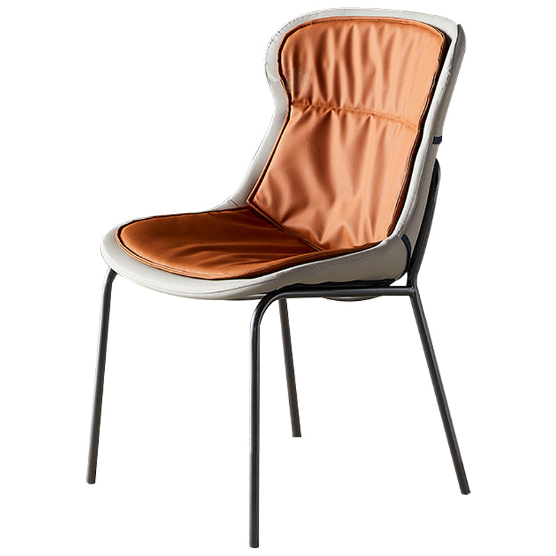 Chaises de salle à manger latérales en cuir Chaise latérale à oreilles rembourrée moderne avec pieds en métal