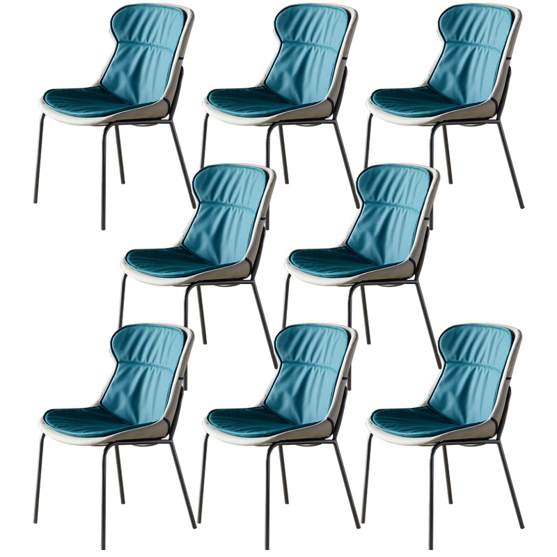 Chaises de salle à manger latérales en cuir Chaise latérale à oreilles rembourrée moderne avec pieds en métal