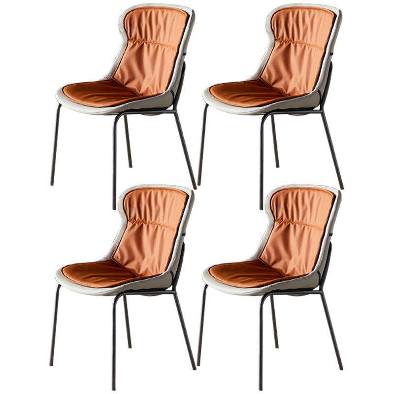 Chaises de salle à manger latérales en cuir Chaise latérale à oreilles rembourrée moderne avec pieds en métal