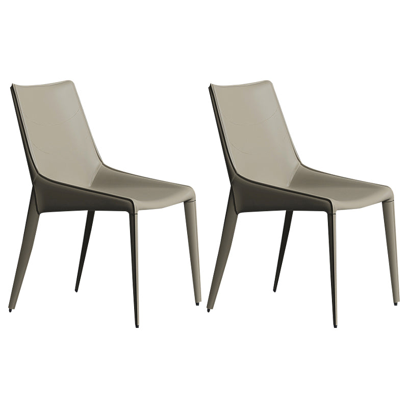 Chaise de salle à manger contemporaine en simili cuir, finition mate, dossier solide