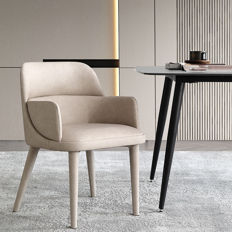 Chaise de salle à manger en cuir moderne 32" H Parsons avec pieds en métal pour restaurant