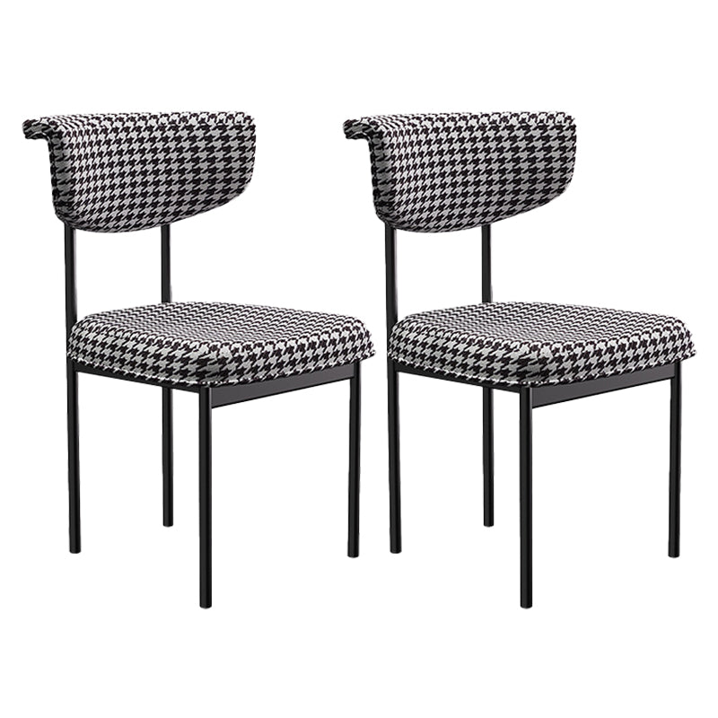 Chaise latéral rembourrée de style glamour