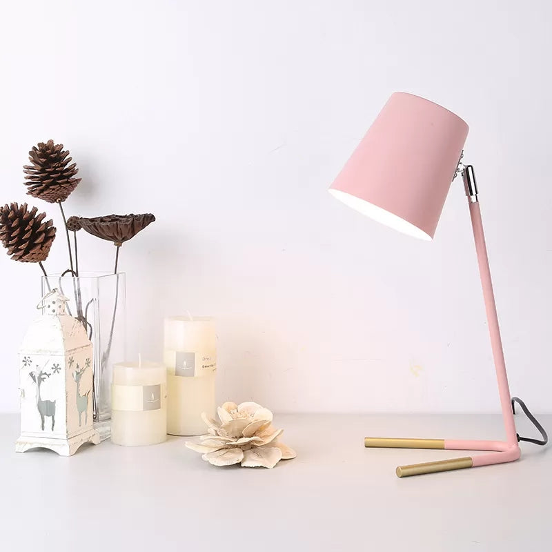 1 lumière de bureau de godet avec bouchon de cordon nordique en métal petit voyant de table pour salle d'étude