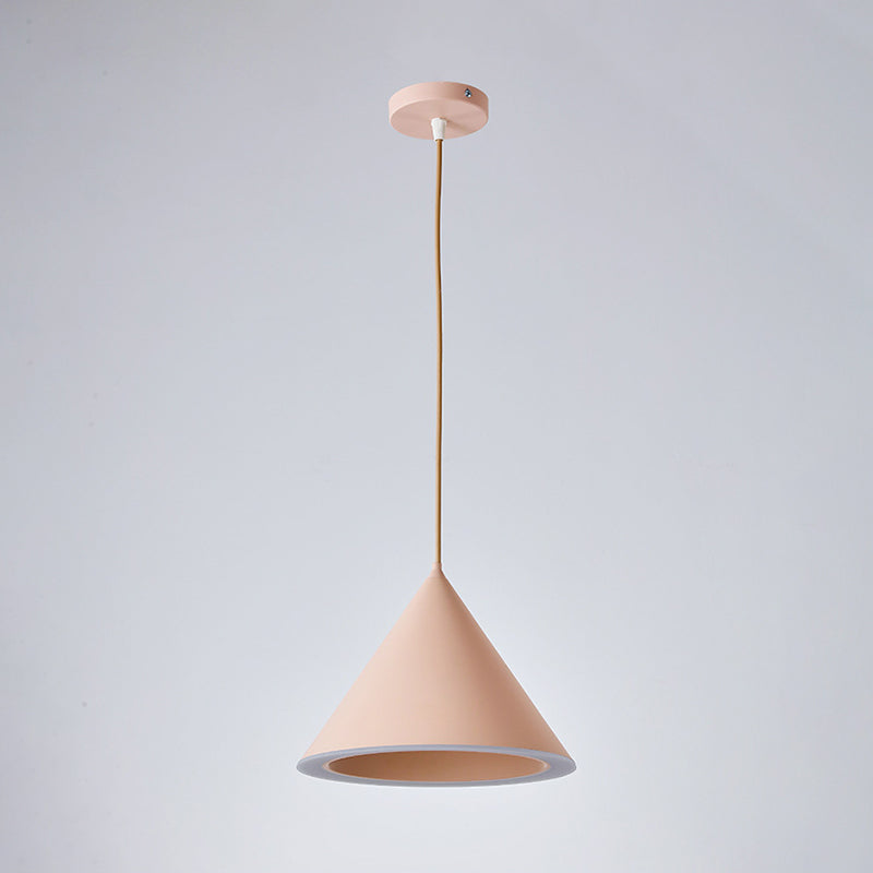 Moderner Stil Anhänger Lichtkegelform Metall 3 Lichter Suspendierung Anhänger