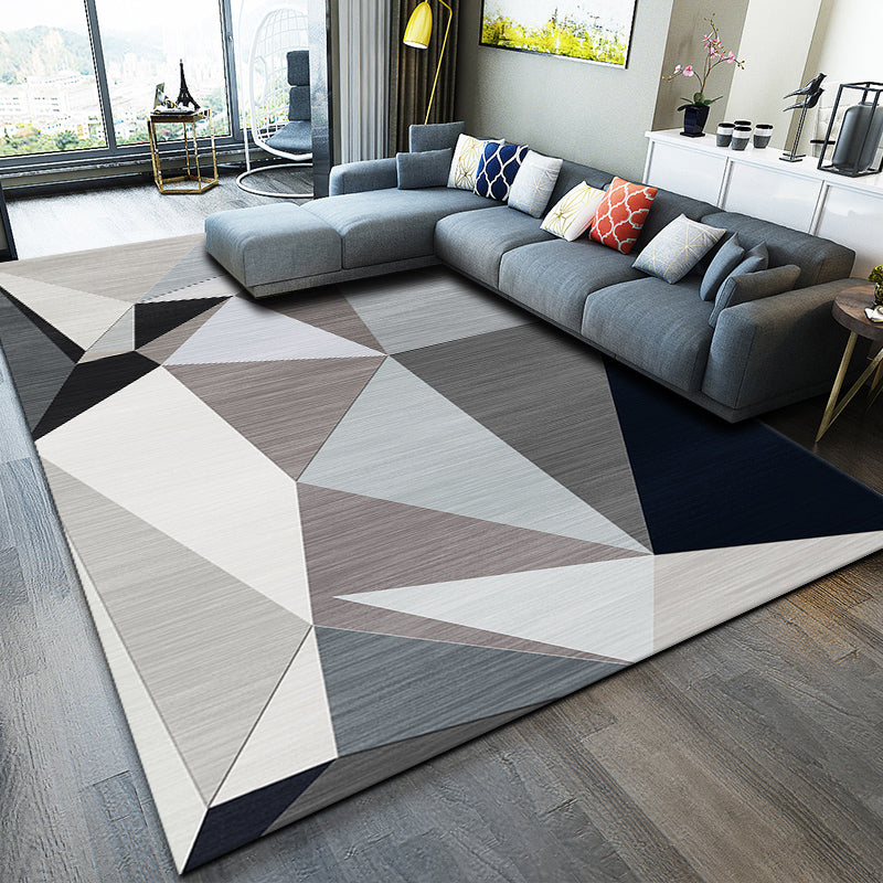 Color Tone Modern Area Carpet Polyester Triangle Indoor Rug Anti-Slip Backing Carpet for Living Room