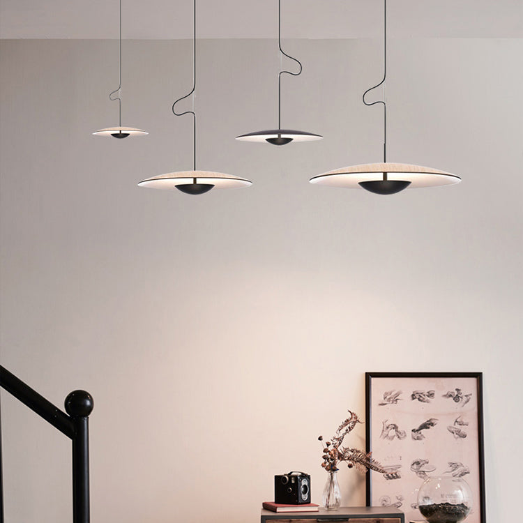 Luce a ciondolo interno minimalista, illuminazione a sospensione in metallo piatto in metallo a 1 luce