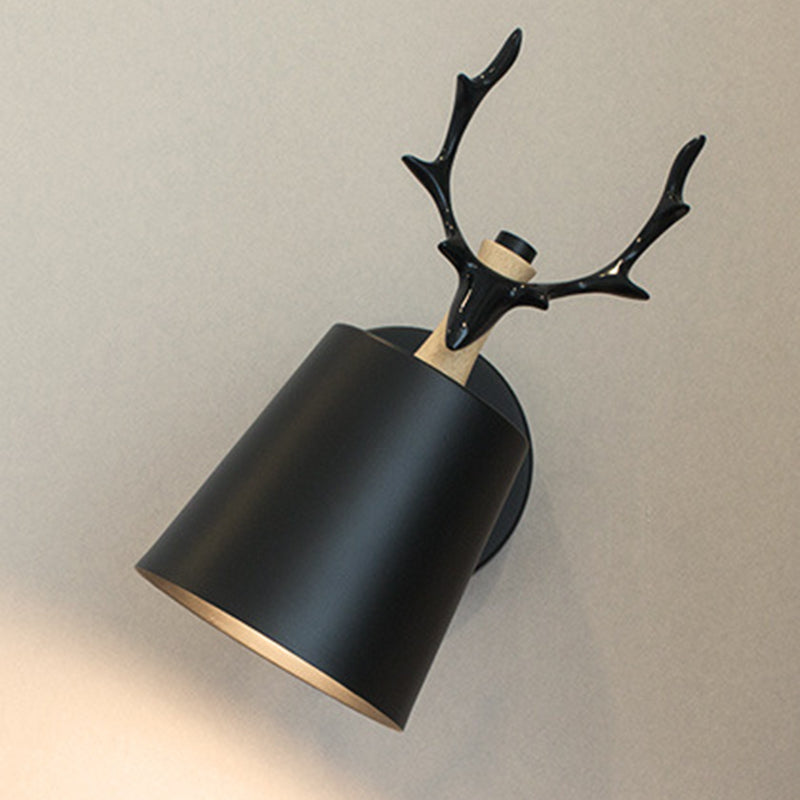 Lámpara de pared de cono simplicidad moderna de metal apliques para sala de estar