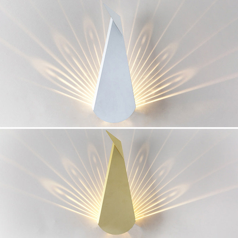 Pfauenwandmontierte Lampe postmoderne Einfachheit Metall Wandleuchte für Wohnzimmer