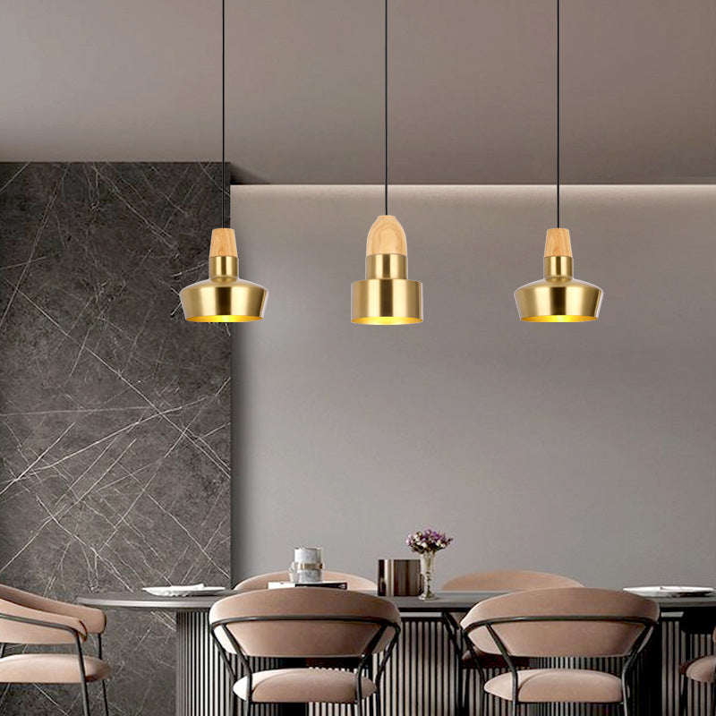 Zeitgenössische Deckenleuchte mit Metallschatten für Wohnzimmer