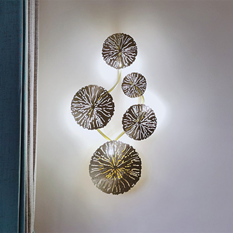 Luz de pared de la hoja de loto en forma de pared posmoderna de acero inoxidable aplastador de pared en oro